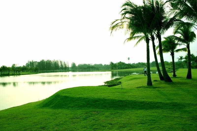 Water Land Golf Resort & Spa ピサヌローク エクステリア 写真